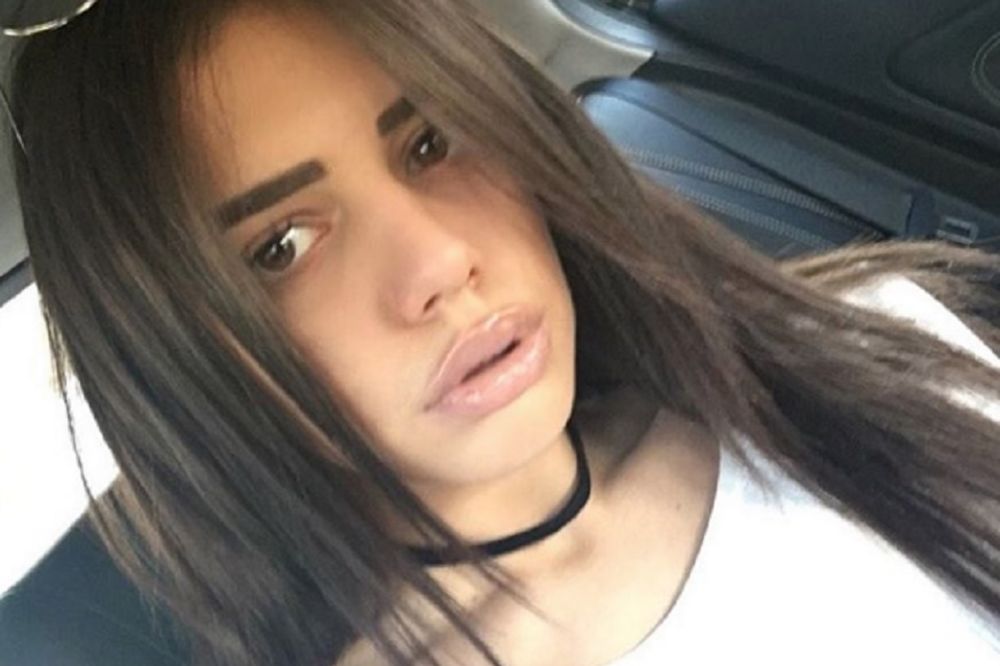 Šta joj je sa licem? Maša je ovom fotkom prestravila sve! (FOTO)