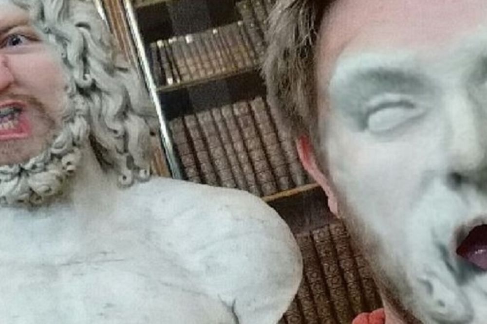 Kako se provesti u muzeju sa Face Swapom za sve pare? Lako, postanite deo istorije (FOTO)
