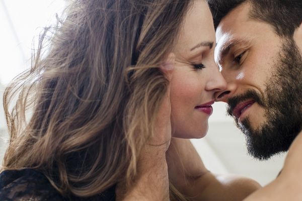 Danas ste blaženi među ženama, možete da smuvate koju hoćete! (GIF)