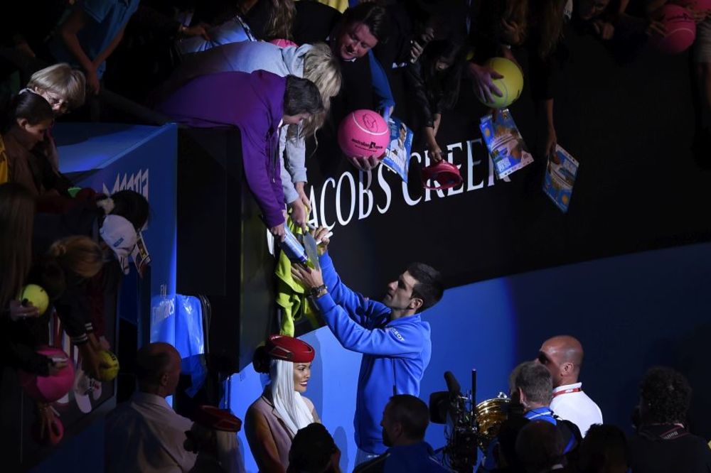 Novakovi fanovi poludeli od slavlja na društvenim mrežama! (FOTO) (VIDEO)