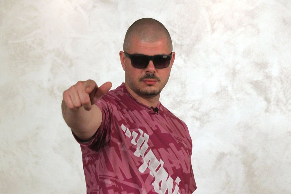 Đus prvi put o ponašanju na sahrani Dragana Nikolića: Šta mislite, koga je isprozivao sad? (FOTO)