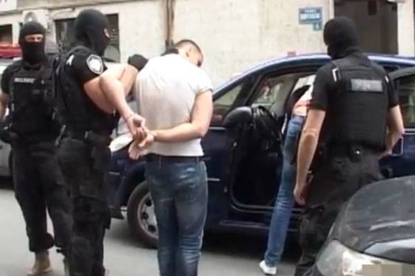 Pogledajte kako je uhapšen osumnjičeni glavoseča za novo kriminalno delo! (FOTO) (VIDEO)