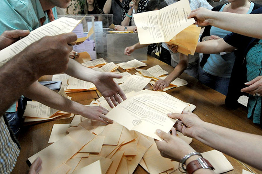 Magična reč cenzus: Oni koji ga ne pređu moraće da vrate ozbiljan novac državi! (FOTO)