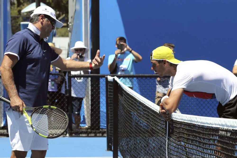 Nadalov stric počeo sa psihološkim igricama: Novak ne bi bio to što jeste da Rafa i Rodžer nisu pali!