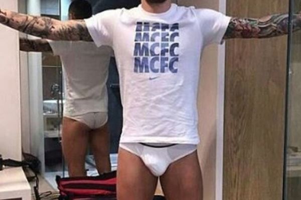 Žene su ostale bez daha: Koji srpski reprezentativac ima ovakvu opremu u gaćama? (FOTO)