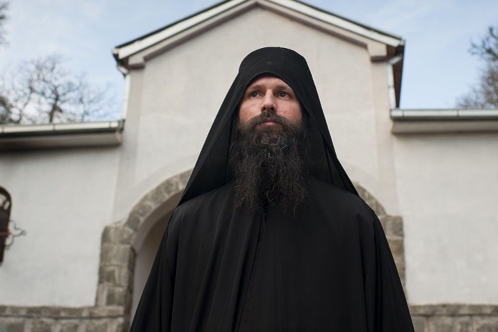 Bio je talentovan glumac i veliki zavodnik, a onda je sve zbunio kad se zamonašio! (FOTO) (VIDEO)