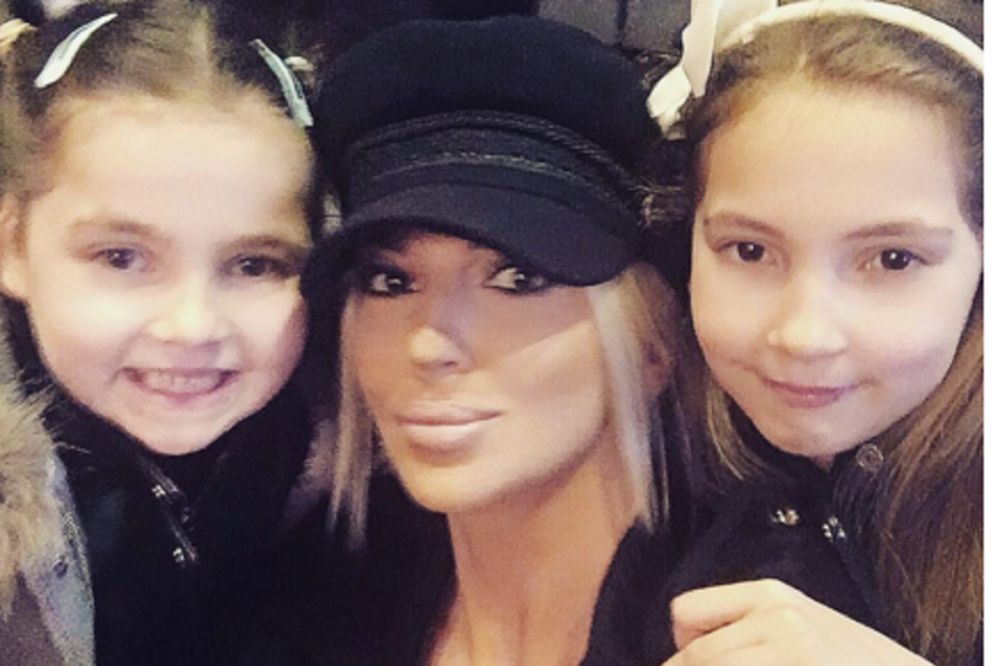 Da se istopiš! Pogledajte koje iznenađenje su ćerkice JK priredile mami! (FOTO)