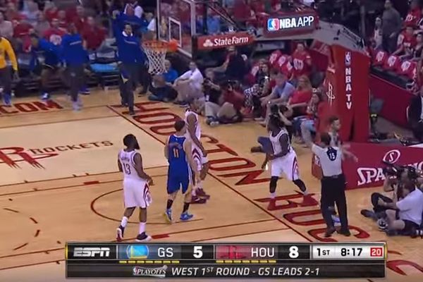 Pre nego što se povredio, Stef Kari je zveknuo sudiju pesnicom u lice! (VIDEO)