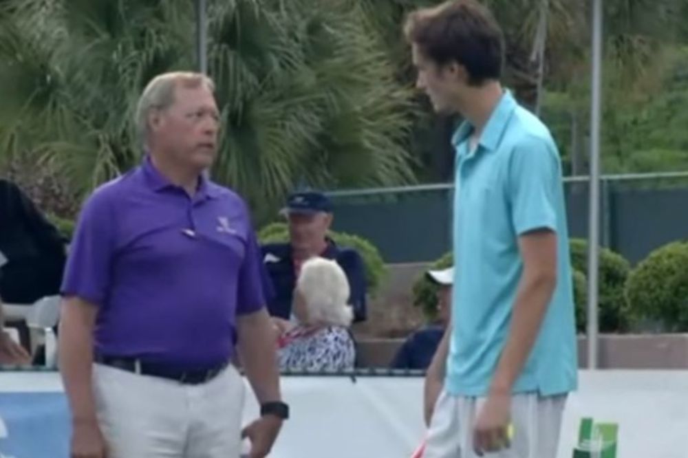 Rasistički ispad potresa teniski svet: Rus vređao Amerikanca i sudije na rasnoj osnovi! (VIDEO)