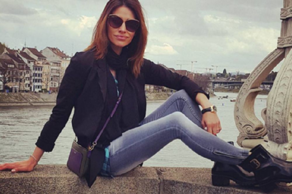 Bojana Rajić objavila tako seksi fotku, da će Stojke instant zažaliti što ju je šutnuo! (FOTO)