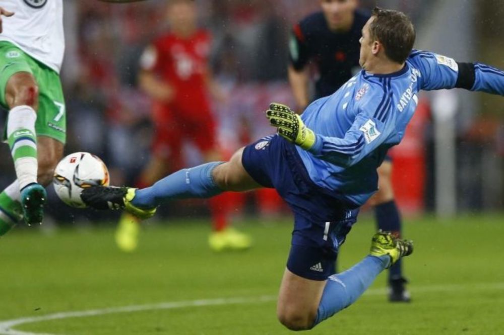 Klizaju, ne pitaju: 8 primera savršeno odigrane odbrane u fudbalu! (GIF)