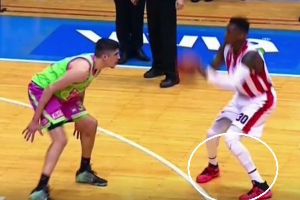 Da li je sudija pogrešio ili ne? Sporna odluka koja je razbesnela Delije! (VIDEO)