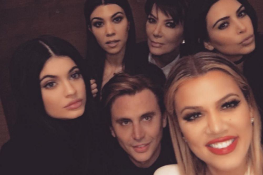 Kardašijanke bez šminke: Neke će vas uplašiti, a neke dovesti do ludila! (FOTO) (VIDEO)