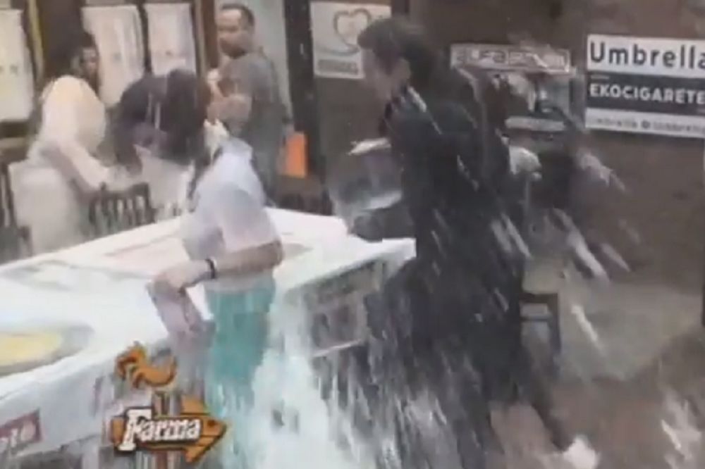 Nemaju srama ni na Veliki petak! Lepi Mića divljački nasrnuo na Gogu! (FOTO) (VIDEO)