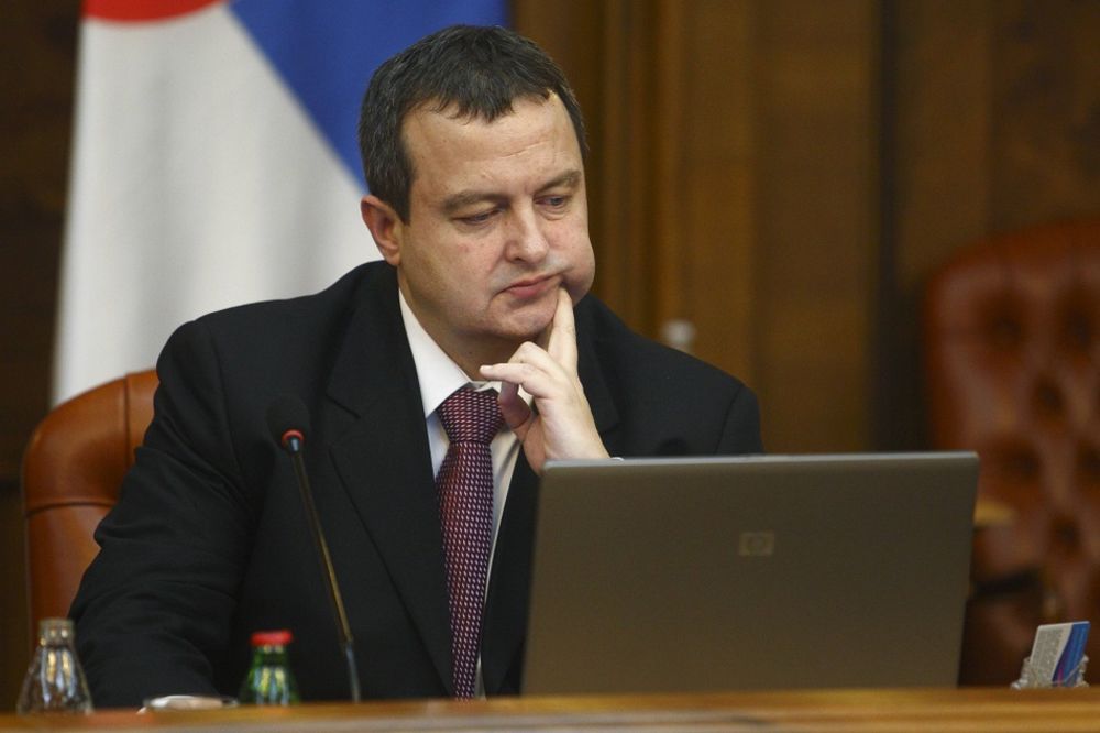 Dačić i Đorđević izvisili! Evo koga će Vučić postaviti za novog ministra odbrane! (FOTO)