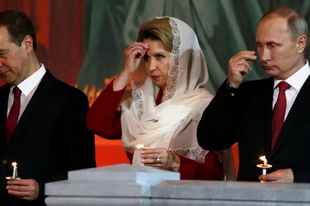 Vladimire, Srbine! Evo kako Putin proslavlja najveći hrišćanski praznik! (FOTO)