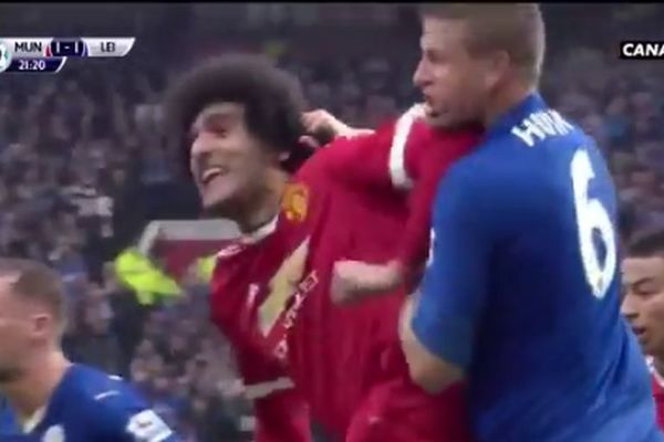 Van Gal čupao novinara da bi objasnio zašto je Felaini udario laktom igrača Lestera?! (VIDEO)