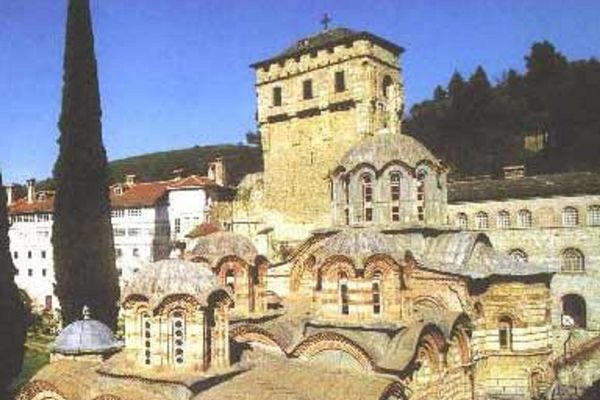 Danas je Vaskršnji ponedeljak: Šta danas rade monasi u Hilandaru?