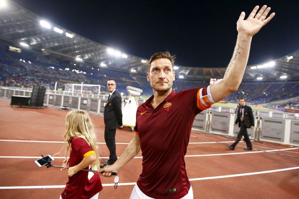 Ne poštuju najveću legendu: Posle ovakvog ponižavanja Toti i treba da ode iz Rome! (FOTO)