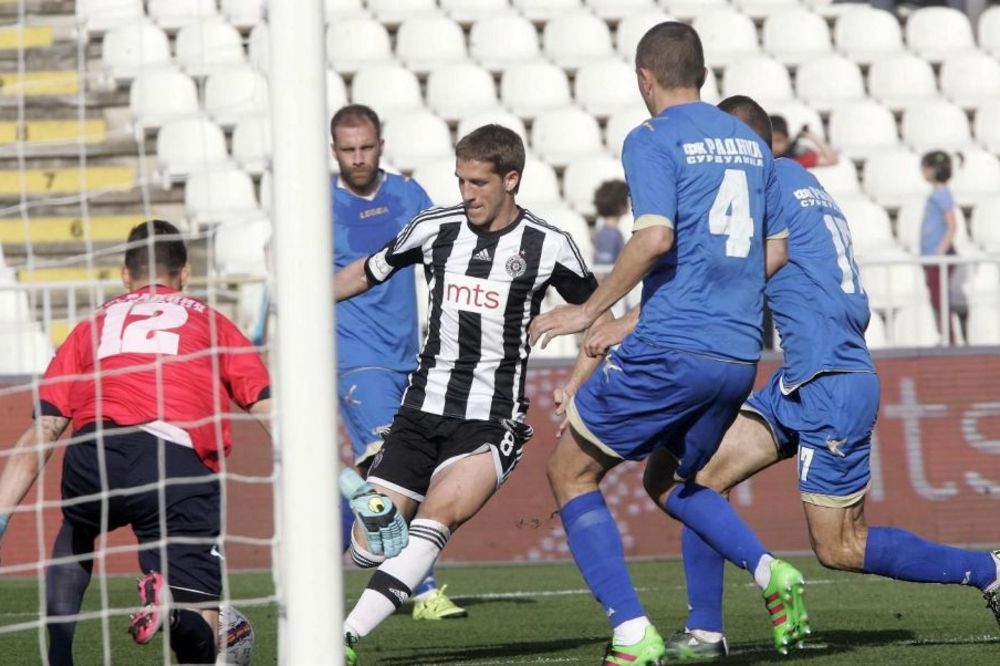 Navijači u čudu: Paprene cene karata za meč Radnika i Partizana! (FOTO)