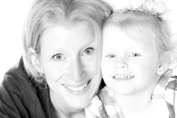 Mislila je da nikada neće postati majka, a onda je pala sa bicikla i ostala trudna! (FOTO)