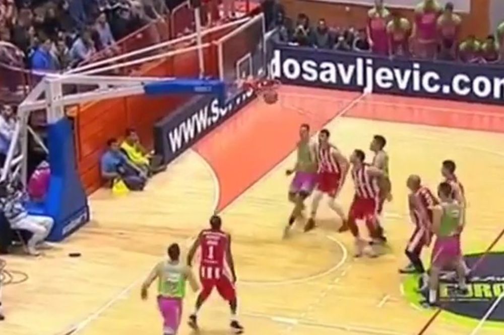 Uživajte: Ovako je izgledao trojkaški obračun Zvezde i Mege u prvom poluvremenu! (VIDEO)