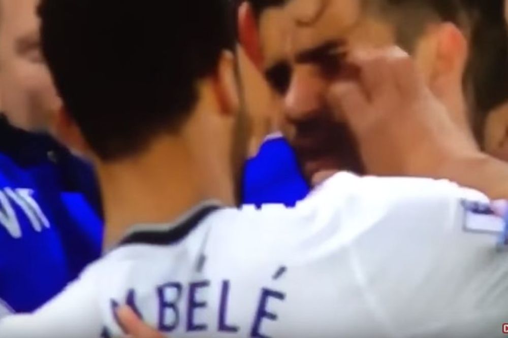 Opšta tuča igrača Totenhema i Čelsija: Rouz bacio Hidinka u kanal, Dembele gurnuo prst u oko Košti! (VIDEO)