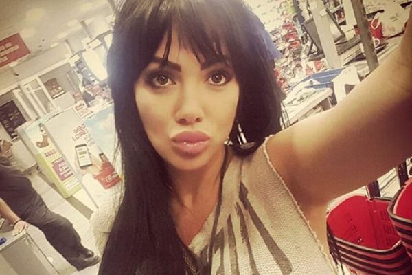 Opet se skinula za sve pare: Probajte da ne kliknete tekst s polugolom Tamarom Đurić! (FOTO)