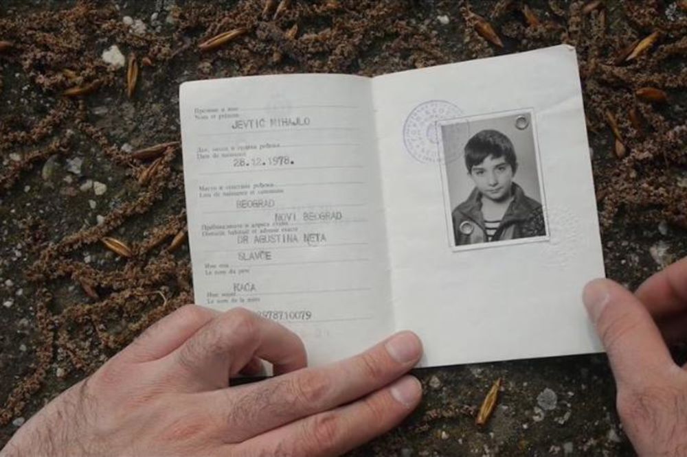 Film o četiri pasoša i jednoj zemlji! (FOTO) (VIDEO)