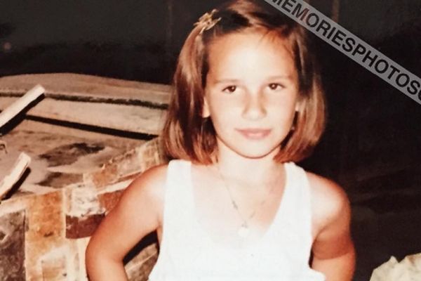 Ova slatka devojčica danas je prava seksi đavolica, a smuvala je i našeg najfrajera! (FOTO)