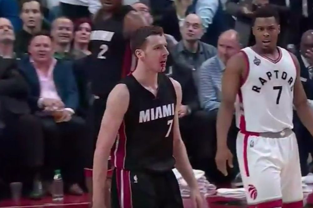 Dragić zaradio 8 kopči, pa se vratio na teren i pogodio trojku za produžetak! (VIDEO)