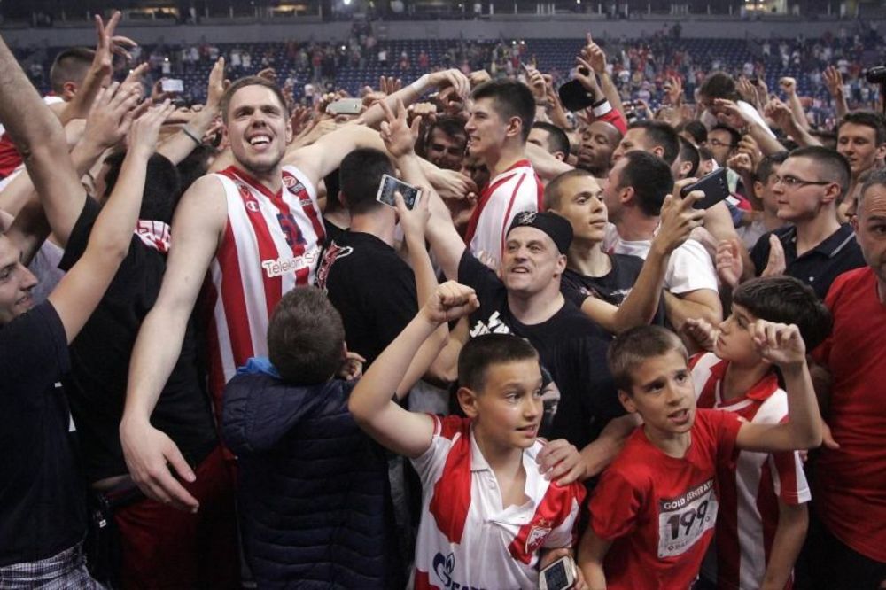Zasluženo: Šta mislite, koji je ljubimac navijača Zvezde u 10 najboljih košarkaša Evrope? (FOTO) (VIDEO)