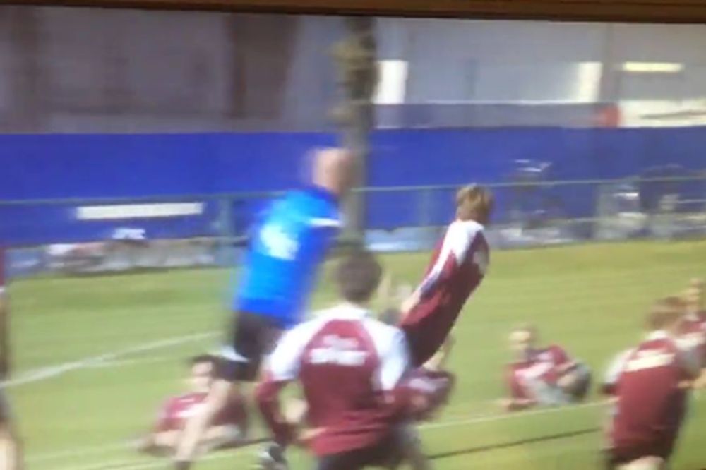 Lorde, a da obučeš suknjicu? (VIDEO)