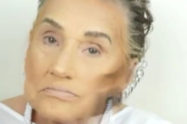 Od starice do zavodnice: Seksi baka Livija ima 80 godina - nećete verovati kako izgleda! (VIDEO)