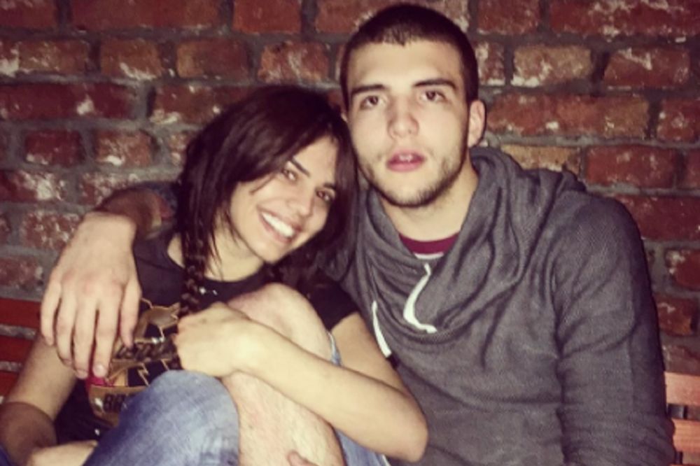 Šta li su radili noćas? Veljko i Maša ovako dočekuju jutro! (FOTO)