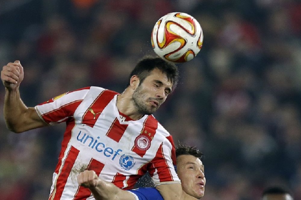 Specijalna oprema Luke Milivojevića za duel Zvezde i Olimpijakosa! (FOTO)