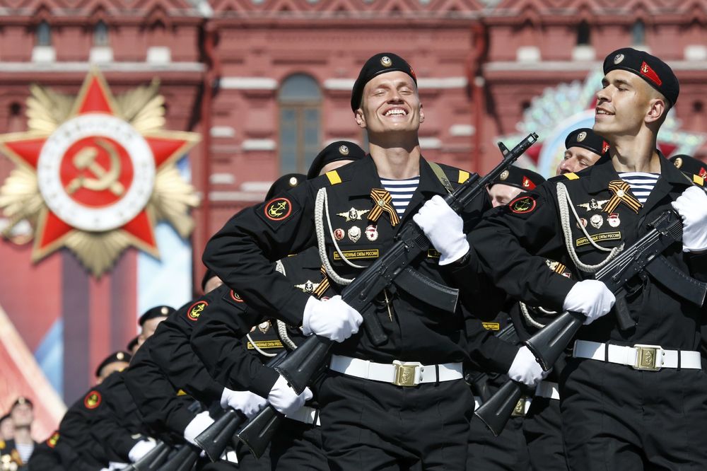 Treslo se i nebo i zemlja od Putinove armije: Ovo je najveća vojna parada današnjice (FOTO) (VIDEO)