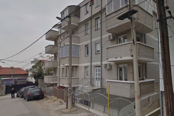 Drama na Mirijevu: Žena pretila da će skočiti s terase zbog prinudnog iseljenja (FOTO)