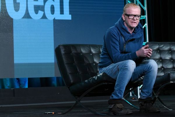 Voditelj Top Gira usred seks skandala: Hvatao koleginicu za grudi i pokazivao joj polni organ! (FOTO)