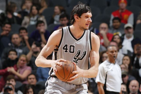 Šta sve neće uraditi ludi navijači San Antonija: Da li biste se usudili da probate Boban burger? (FOTO)