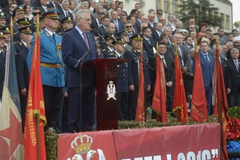 Može li Toma da održi govor a da se ne izblamira? Lupio da je Žarko Zrenjanin - Zrenjaninac!