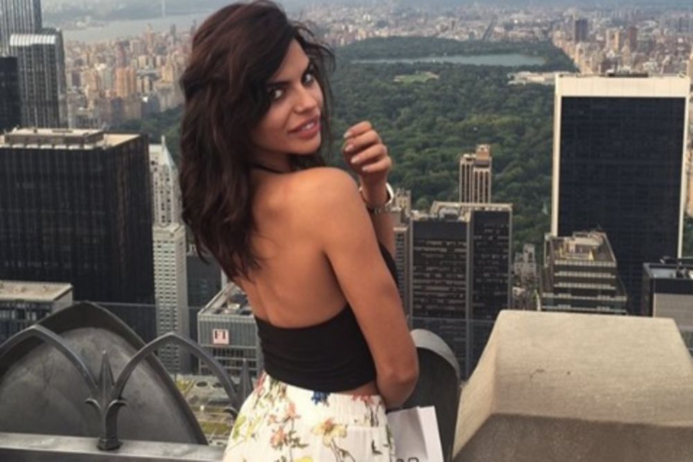 Gde nestadoše obline! Dea Živković preplašila fanove na snimanju reklame! (FOTO)