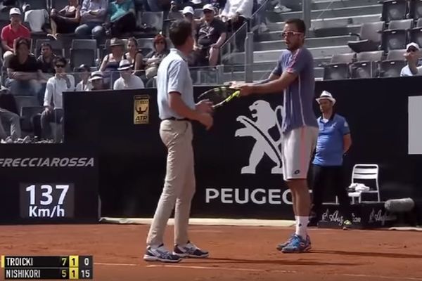 Troicki izbesneo na sudiju: Plašiš ga se zato što je šesti na svetu! (VIDEO)