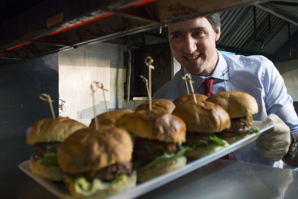 Šta su sve pronašli u hamburgerima: I ne, pacov nije najgora stvar! (FOTO) (GIF)