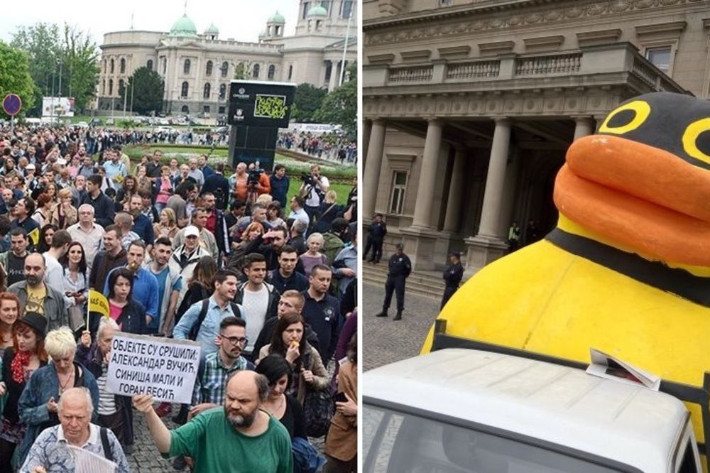 Mali lopove, stidi se djubre veliko! Beograđani gađali toalet papirom skupštinu grada! (FOTO) (VIDEO)