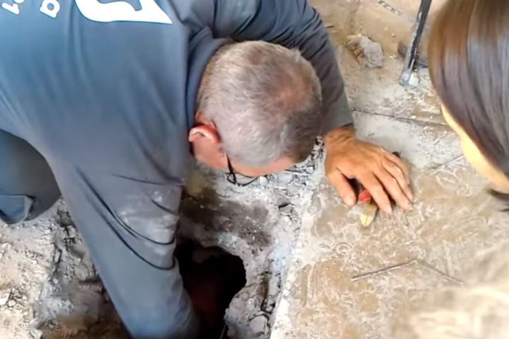 Danima su slušali jecaje ispod betona: Kad su ga probušili, imali su šta da vide (VIDEO)
