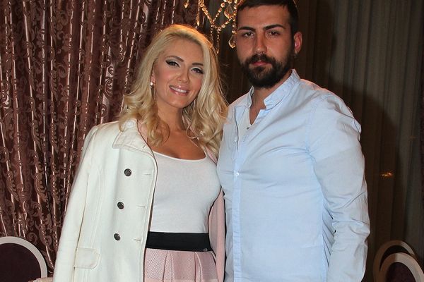 Saša Kapor i njegova žena proslavili dve godine ljubavi: Evo kako je Nikolina supruga oborila sa nogu! (FOTO)