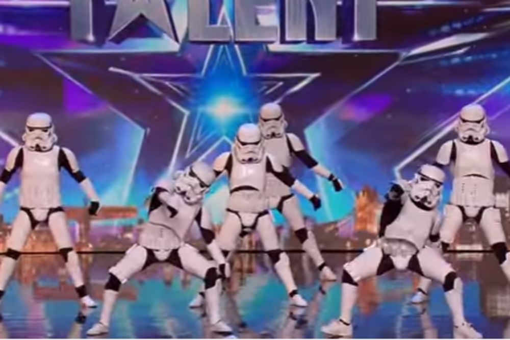 Da li ste ikada videli Stormtrupere kako odvaljuju brejkdens?