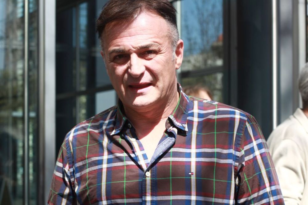 Leka prati trendove: Nije mogao da odoli, pa opalio...! (FOTO)