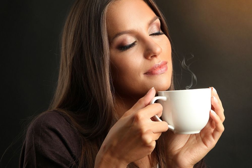 Pijete kafu često? Ovo nikad, ali nikad ne smete uraditi (FOTO) (GIF)